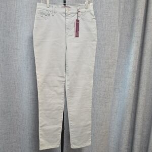 Gloria Vanderbilt Women's Light Blue Denim Straight Leg Jeans Size 8